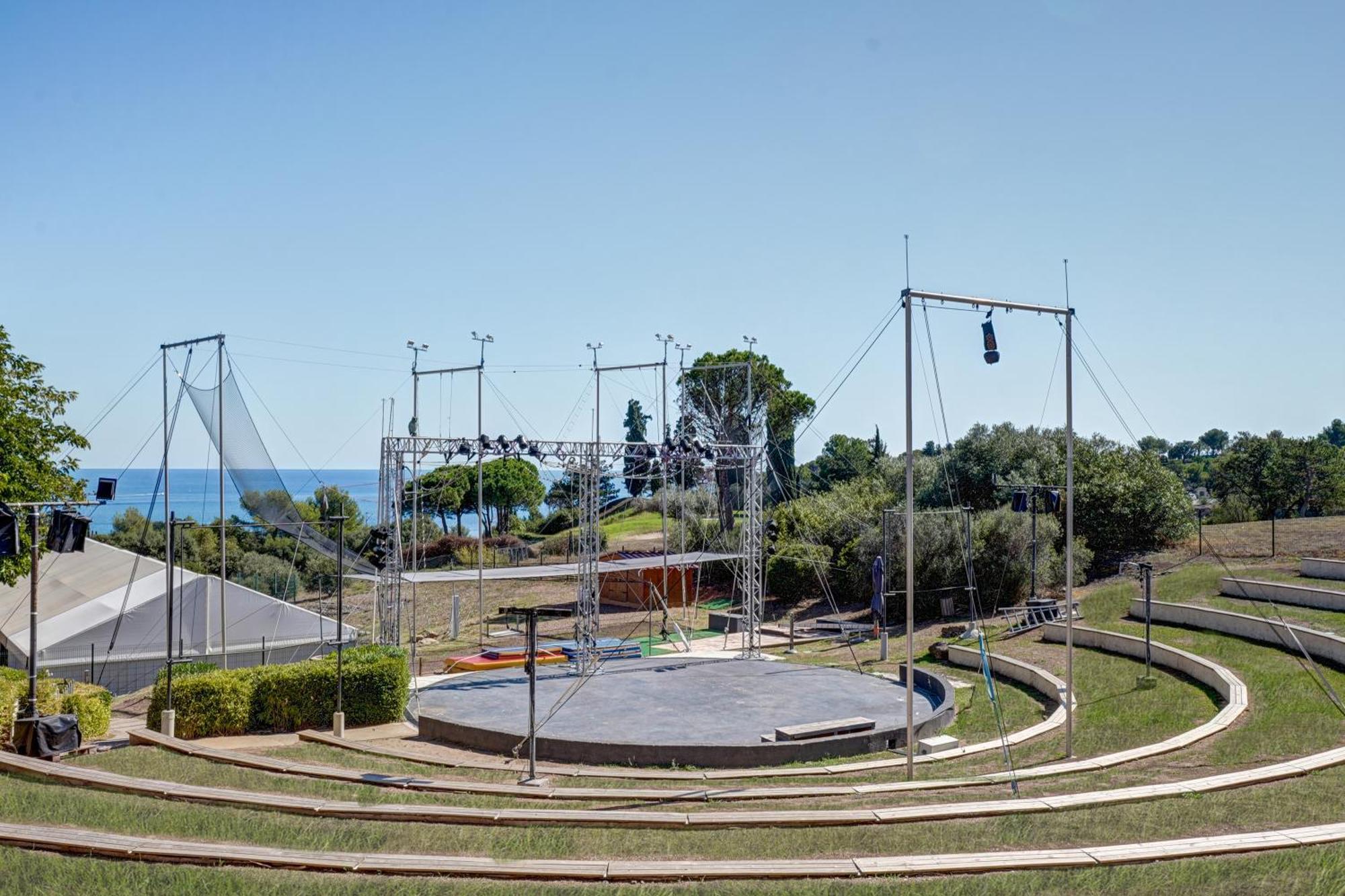 Village Pierre & Vacances Cap Esterel - Saint Raphael Village Esterno foto