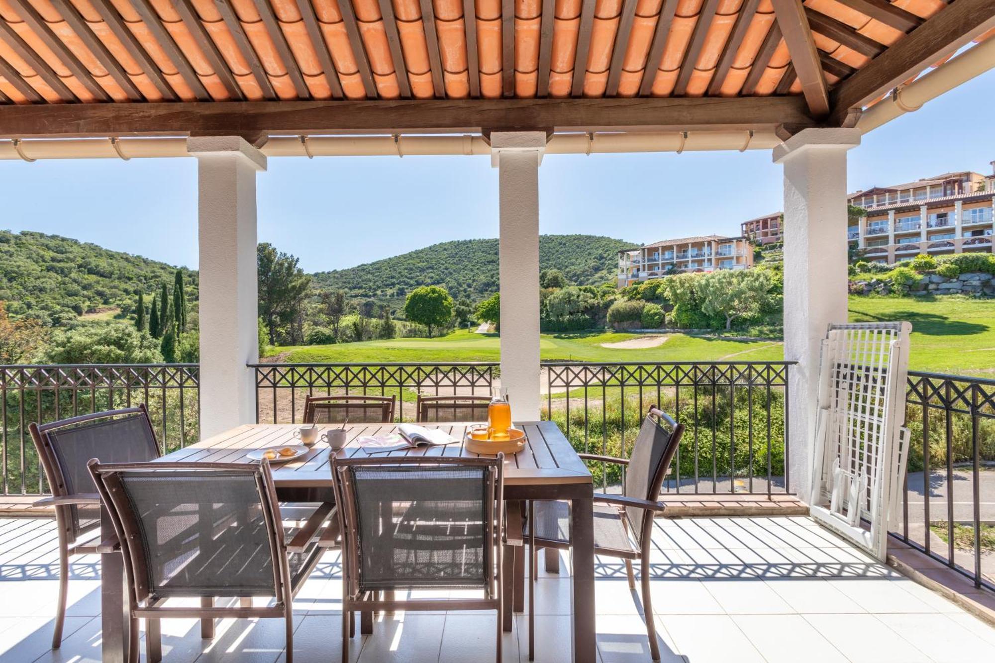 Village Pierre & Vacances Cap Esterel - Saint Raphael Village Esterno foto