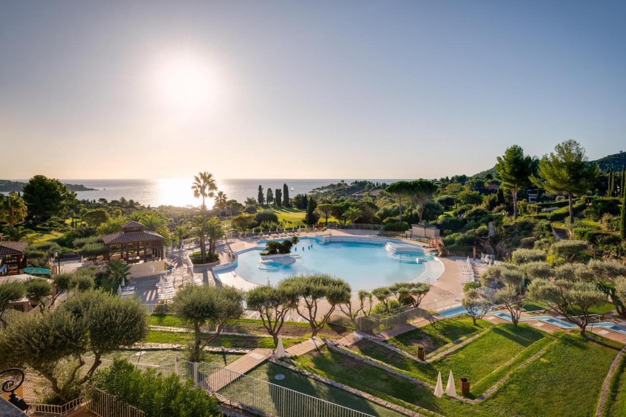 Village Pierre & Vacances Cap Esterel - Saint Raphael Village Esterno foto